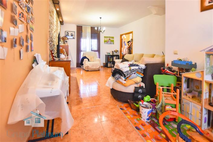 Image No.5-3 Bed Property for sale