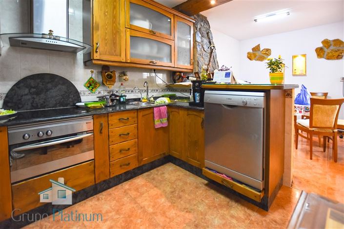 Image No.7-3 Bed Property for sale