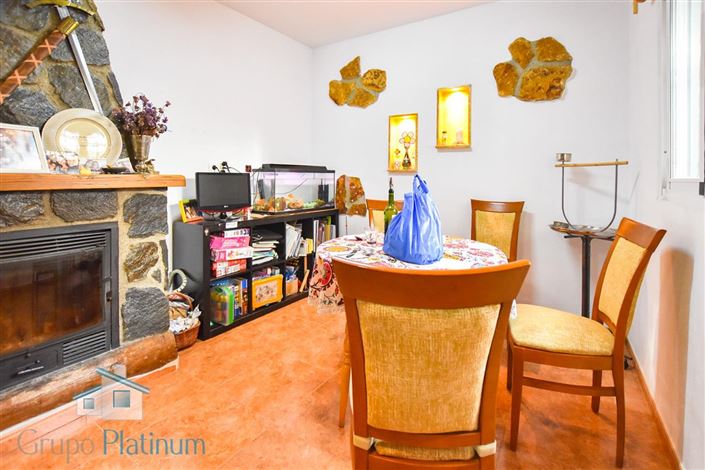 Image No.8-3 Bed Property for sale