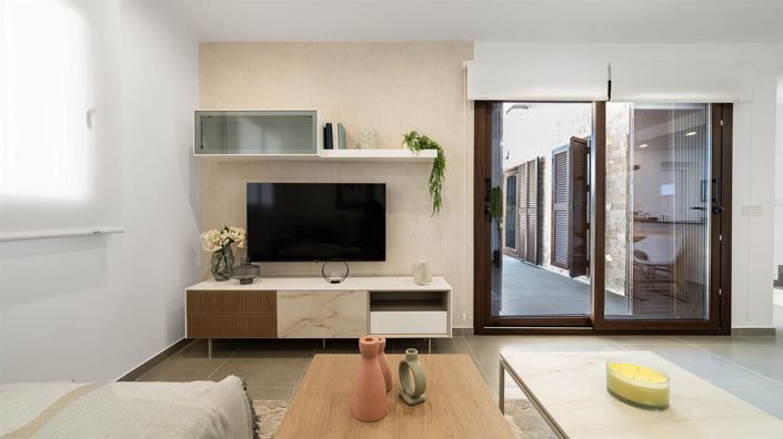 Image No.17-2 Bed Property for sale