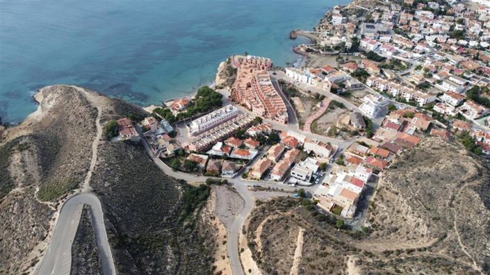 Image No.28-2 Bed Property for sale