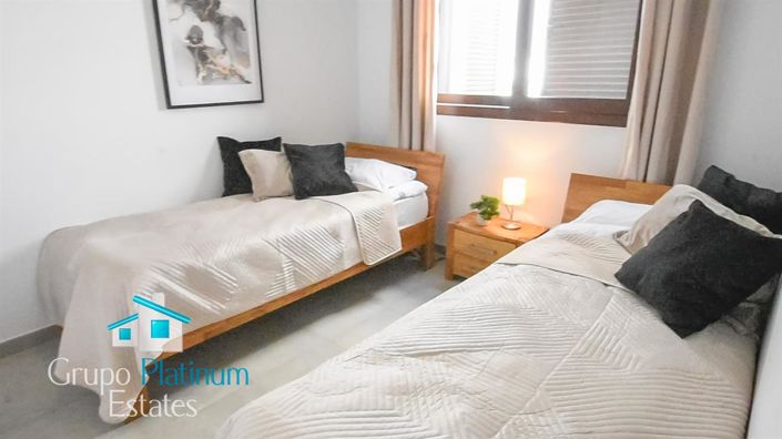 Image No.16-2 Bed Property for sale