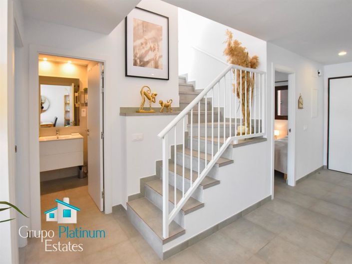 Image No.18-2 Bed Property for sale