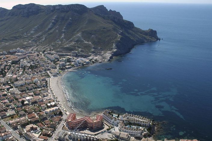 Image No.16-4 Bed Property for sale