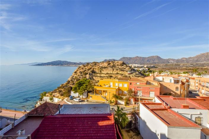 Image No.11-3 Bed Property for sale