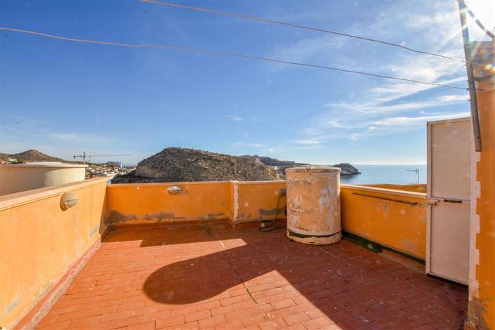 Image No.22-3 Bed Property for sale