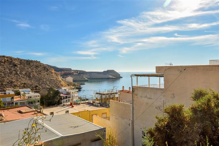 Image No.36-3 Bed Property for sale