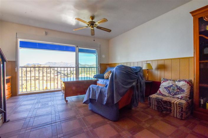 Image No.6-3 Bed Property for sale