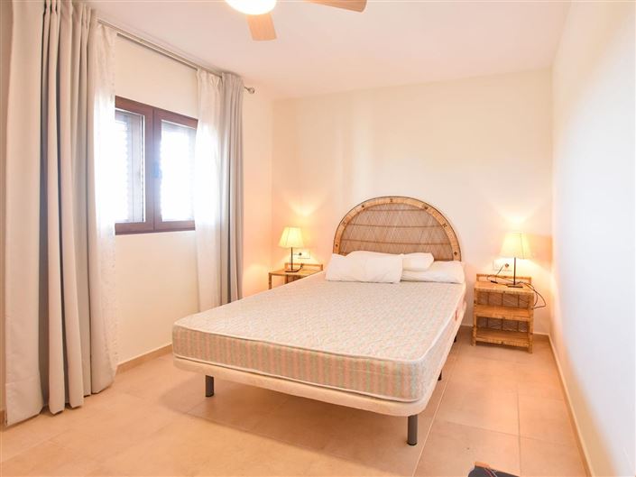 Image No.20-3 Bed Apartment for sale