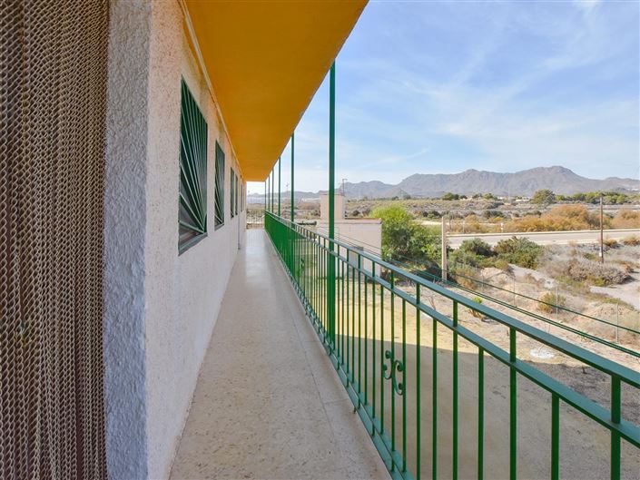 Image No.23-3 Bed Apartment for sale