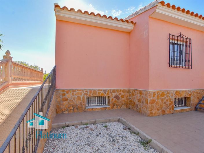 Image No.6-3 Bed Villa for sale