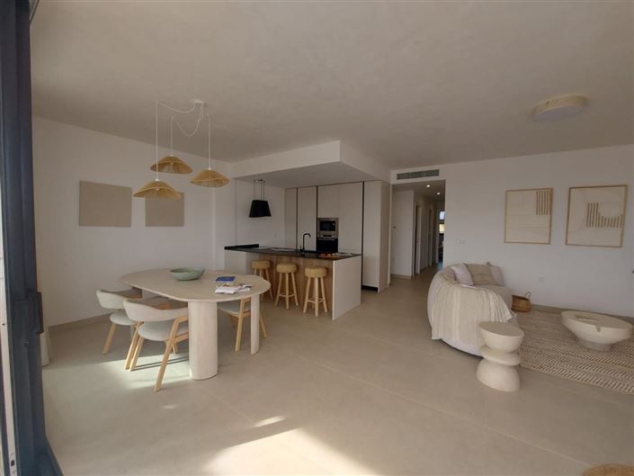 Image No.16-2 Bed Property for sale