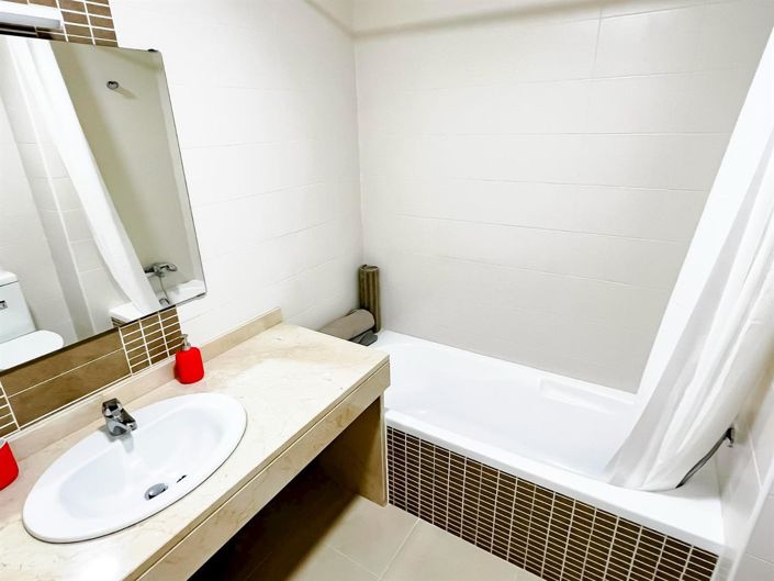 Image No.18-2 Bed Apartment for sale