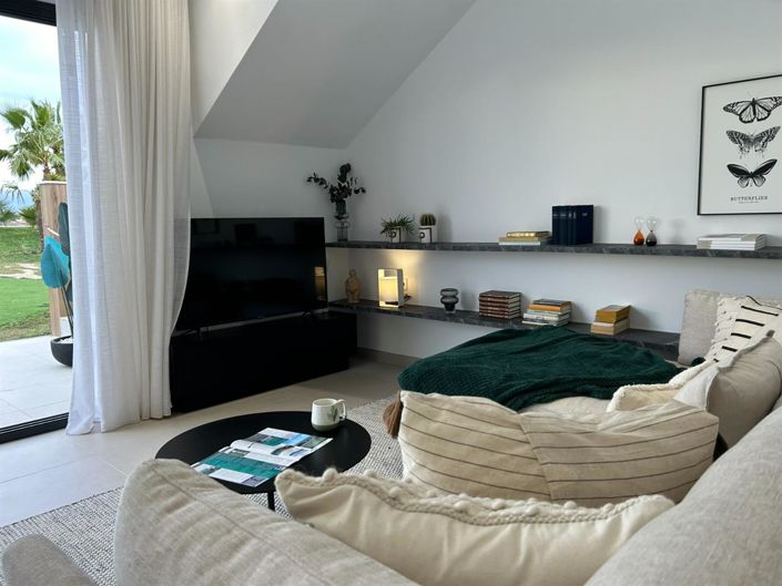 Image No.7-3 Bed Villa for sale