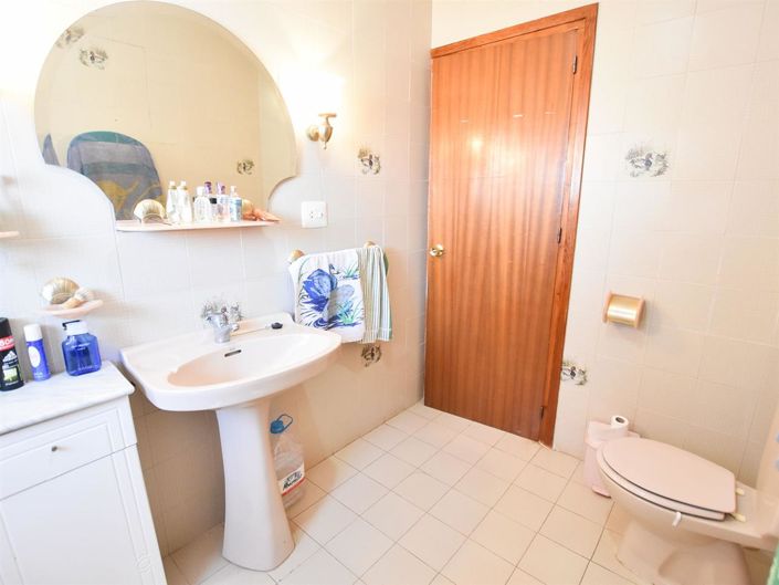 Image No.18-3 Bed Villa for sale