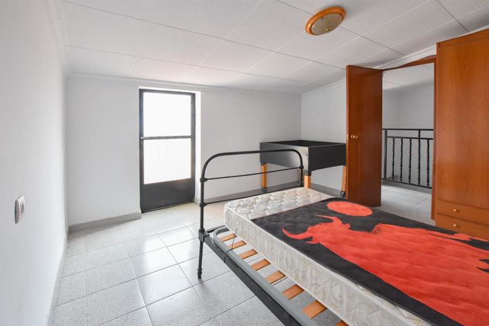 Image No.16-4 Bed Property for sale