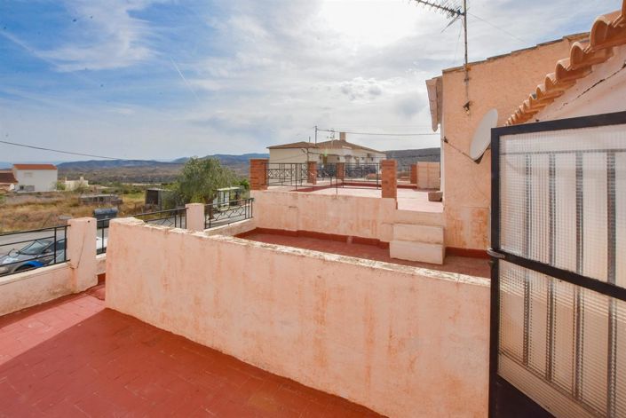 Image No.17-4 Bed Property for sale