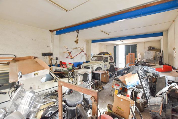 Image No.24-4 Bed Property for sale