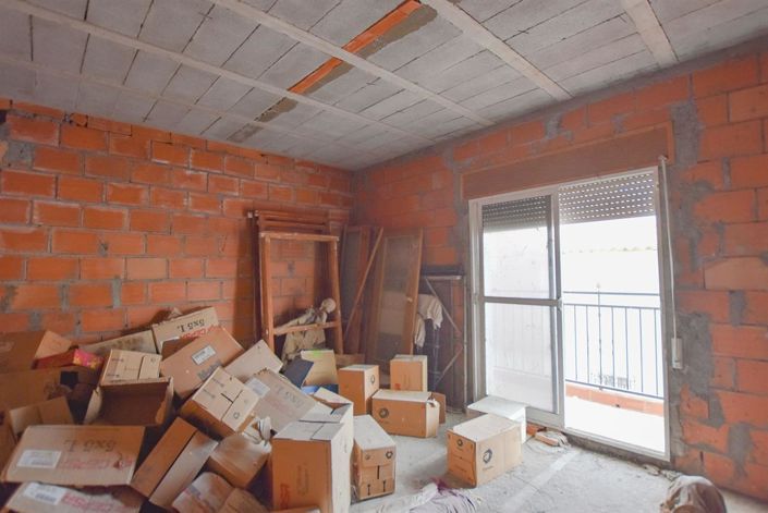 Image No.3-1 Bed Property for sale