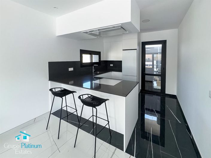 Image No.9-2 Bed Villa for sale