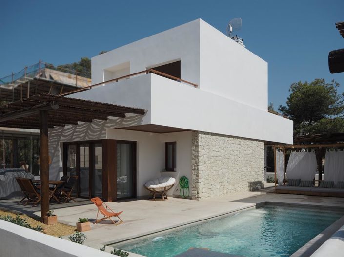 Image No.1-3 Bed Villa for sale