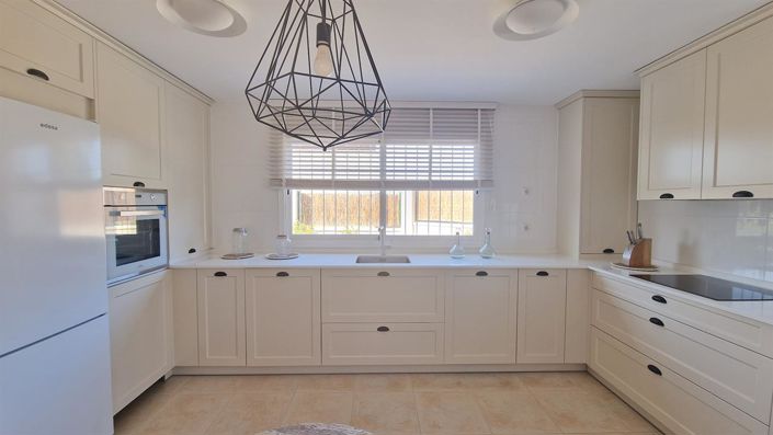 Image No.28-4 Bed Villa for sale