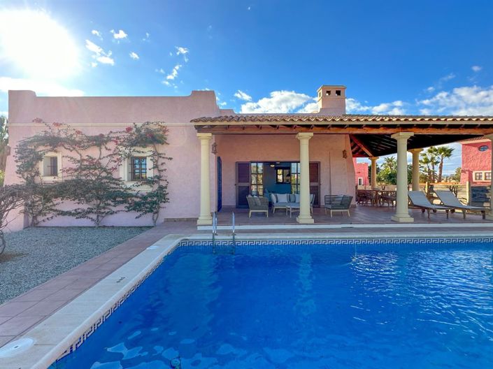 Image No.2-3 Bed Villa for sale