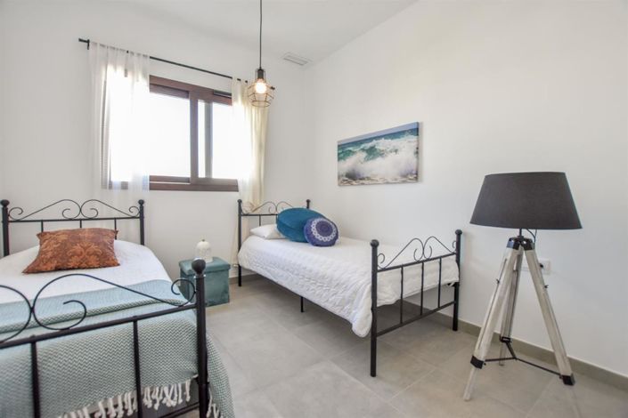 Image No.21-1 Bed Property for sale