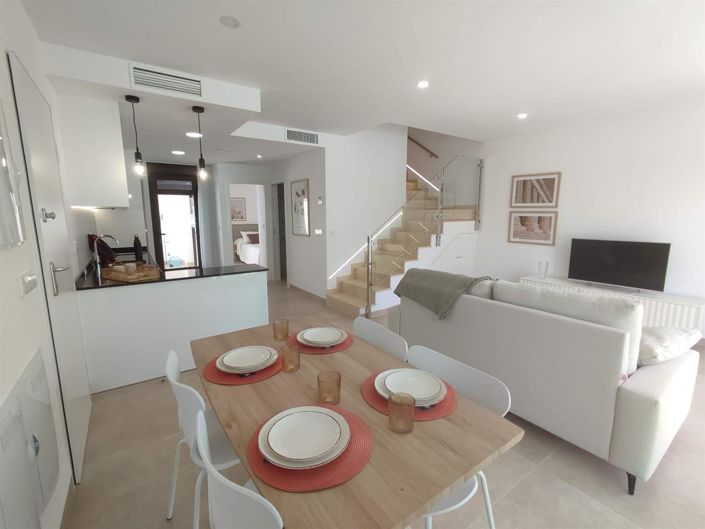 Image No.2-3 Bed Villa for sale