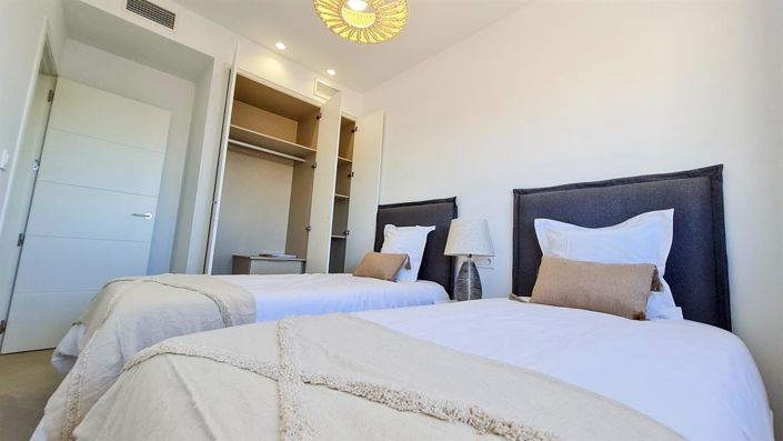 Image No.15-3 Bed Villa for sale