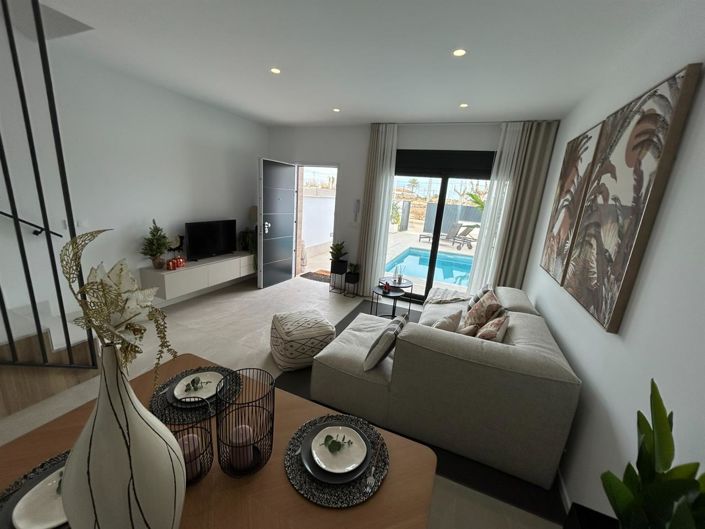 Image No.3-3 Bed Villa for sale