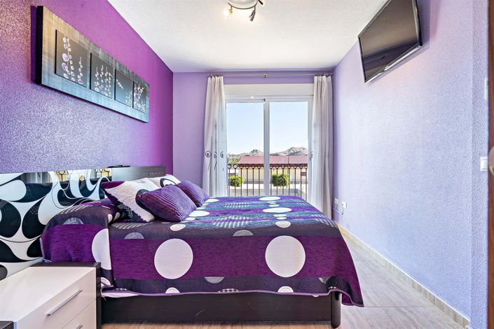 Image No.15-4 Bed Property for sale