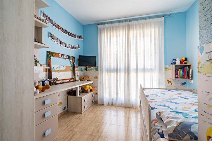 Image No.18-4 Bed Property for sale