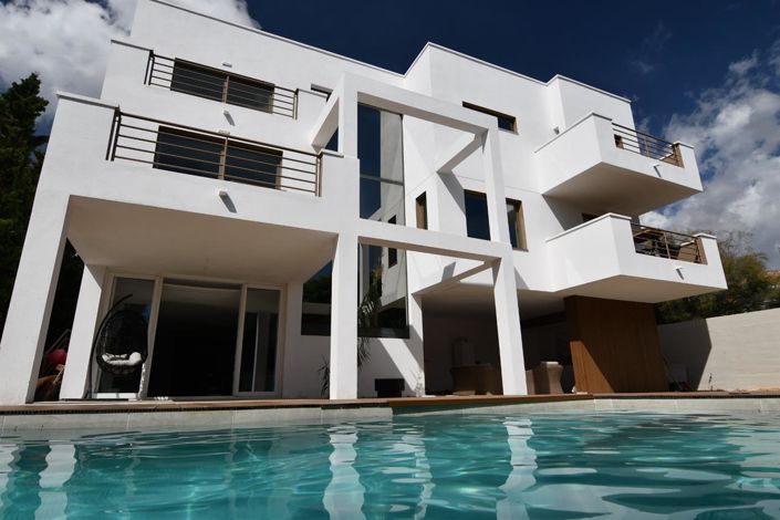 Image No.1-6 Bed Villa for sale