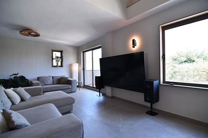 Image No.17-6 Bed Villa for sale