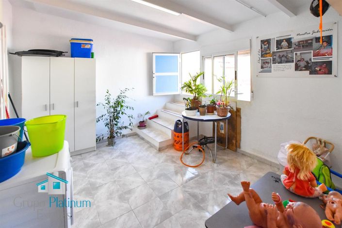 Image No.22-3 Bed Property for sale