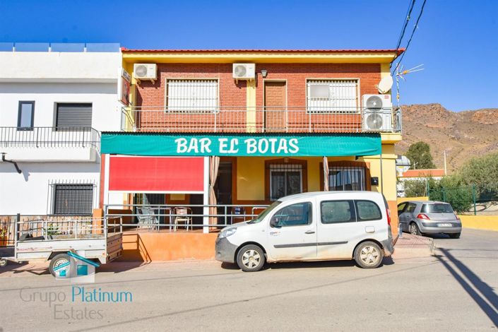 Image No.4-3 Bed Property for sale