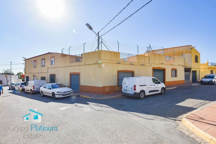 Image No.5-3 Bed Property for sale