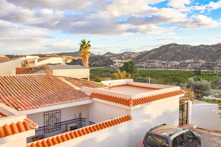 Image No.3-3 Bed Villa for sale