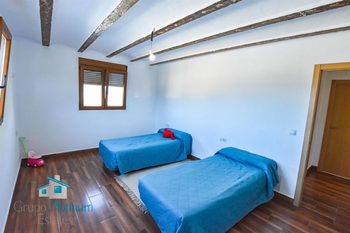 Image No.11-5 Bed Villa for sale