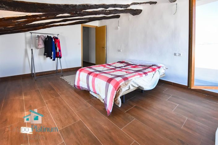 Image No.16-5 Bed Villa for sale