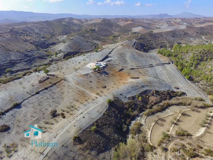 Image No.20-5 Bed Villa for sale