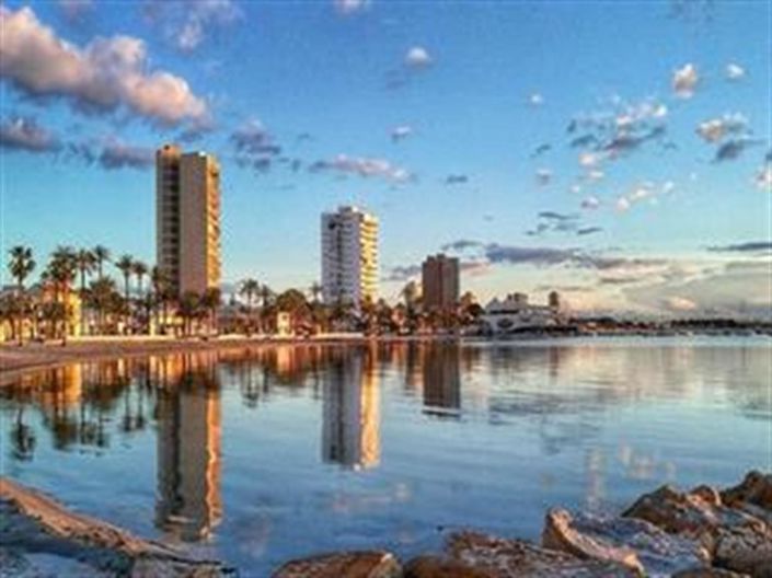 Image No.15-3 Bed Property for sale