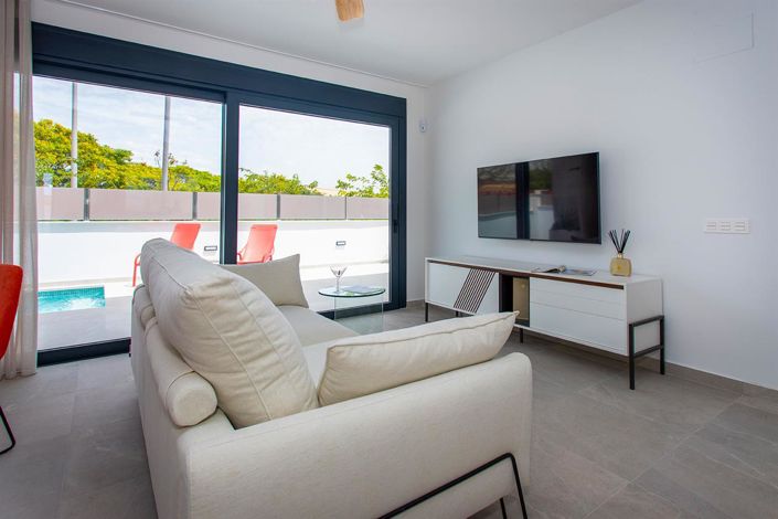 Image No.7-3 Bed Property for sale