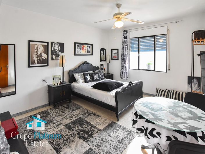 Image No.10-6 Bed Villa for sale