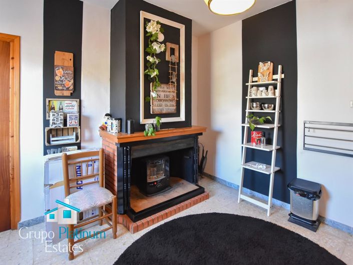 Image No.15-6 Bed Villa for sale