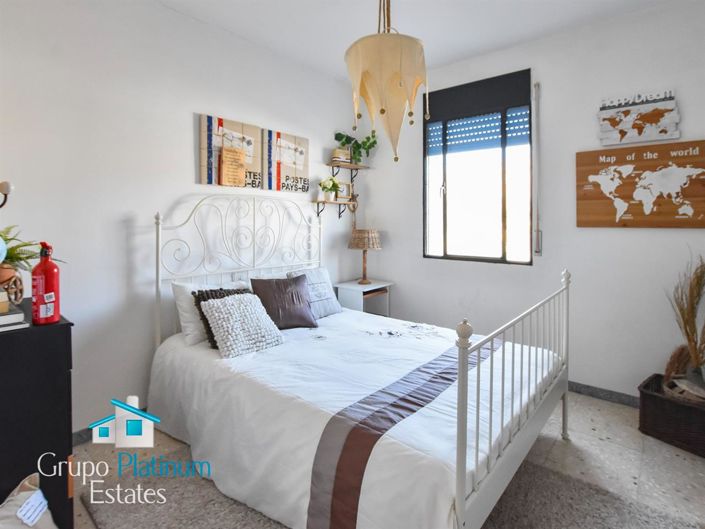 Image No.18-6 Bed Villa for sale