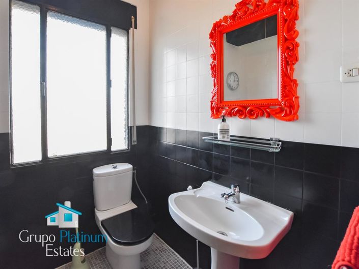 Image No.19-6 Bed Villa for sale