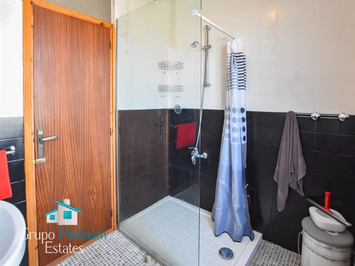 Image No.20-6 Bed Villa for sale