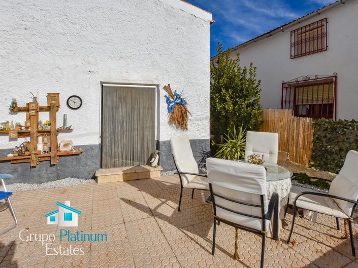 Image No.26-6 Bed Villa for sale